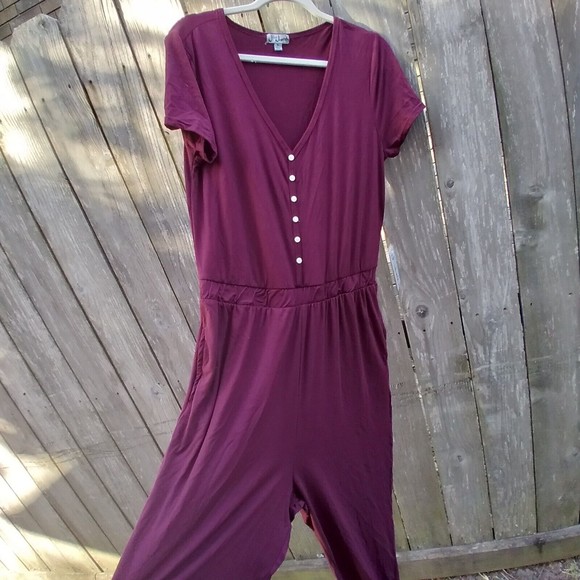 J For Justify Pants - NWT J For Justify size XL jumpsuit short sleeve henley bordeaux red